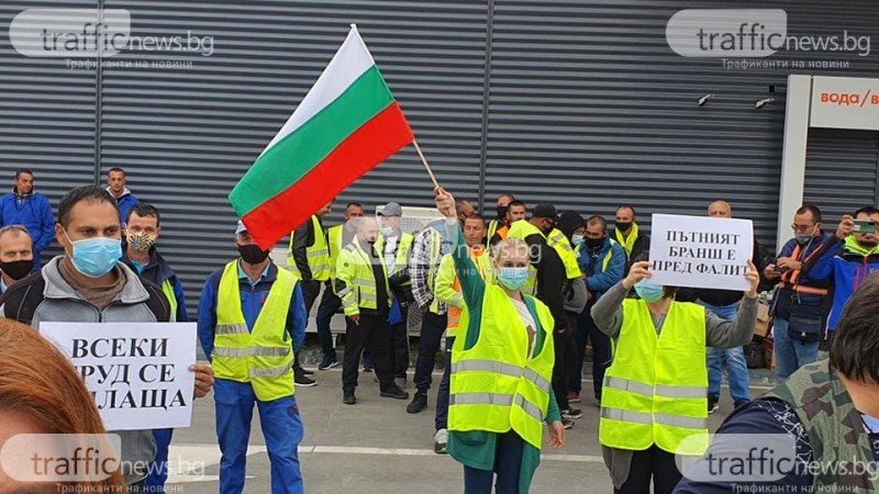 Пътни строители блокираха страната, докато депутатите обсъждат забавените плащания