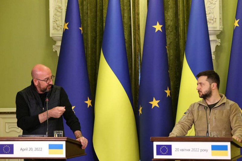 Шарл Мишел към Зеленски: ЕС ще направи всичко възможно Украйна да спечели войната