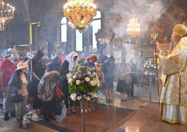 След два самотни Великдена разделени от близки и приятели заради