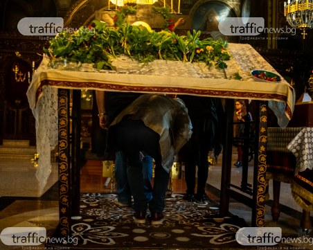 Велики петък е! Скърбим за разпването на Христос!