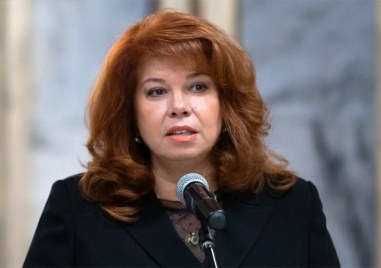 Вицепрезидентът Илияна Йотова не вижда основания на този етап за