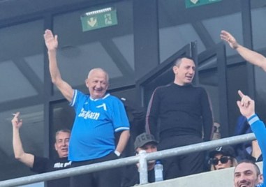 Бившият собственик на Локомотив Пловдив Христо Крушарски гледа полуфиналния двубой