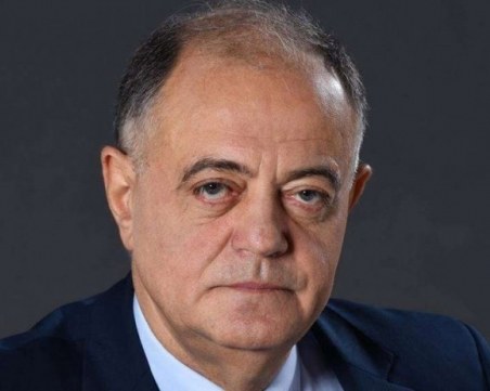 Ген. Атанасов: Можем да дадем оръжие на Украйна без правителството да бъде свалено