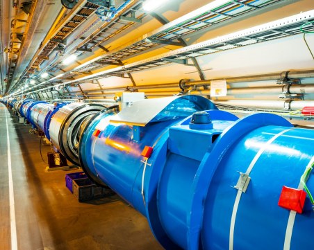 ЦЕРН възобнови работата на Големия адронен колайдер
