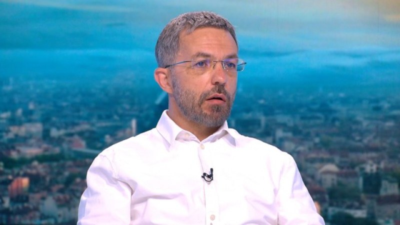 Епидемиолог: Има риск от нови мутации на коронавируса