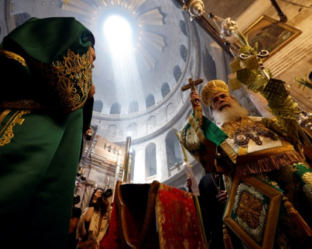 Благодатният огън слезе в Йерусалим