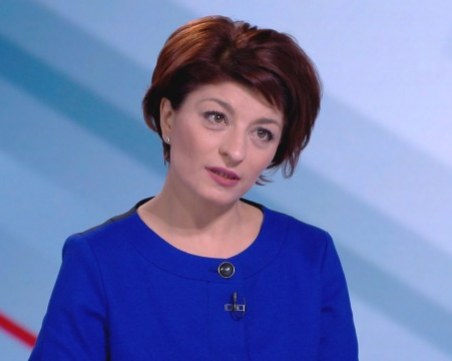 Десислава Атанасова: Това е най-слабото правителство в историята