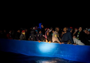 Четири лодки с мигранти са потънали край Тунис загиналите са