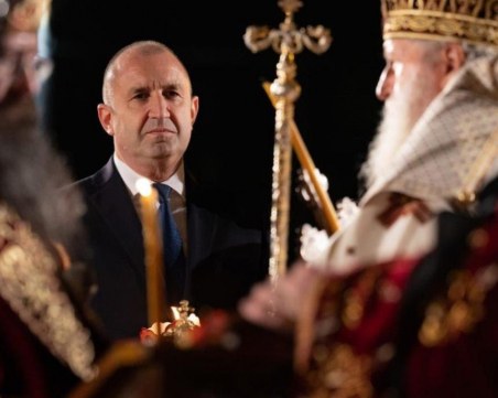 Румен Радев честити Великден на българите