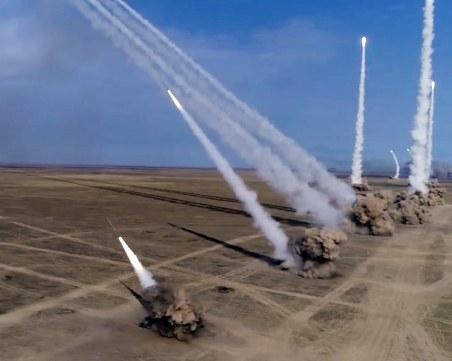 Руската военна сводка: Поразени са 56 украински военни обекти, както и петролна рафинерия