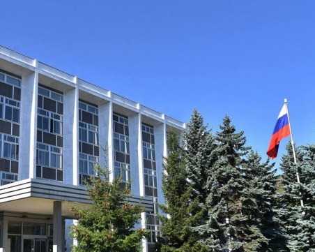 Руското посолство у нас обвини Столична община, че са последователи на фашисти