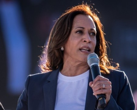 Камала Харис е с коронавирус