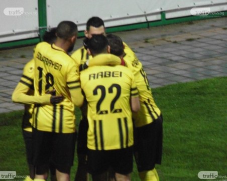 Макрон приветства Ботев в голямото семейство на италианския производител