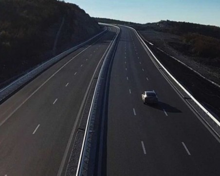 Тир се запали на АМ Хемус