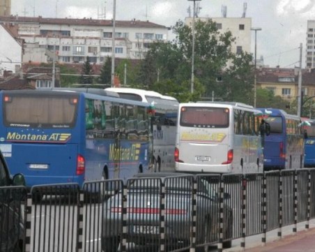 Целият транспортен бранш на протест утре! В Пловдив тръгва шествие с тирове и автобуси