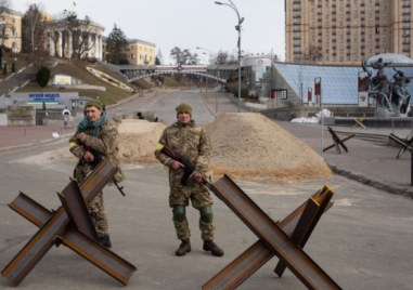 Правителствената ни делегация начело с премиера Кирил Петков заминава за