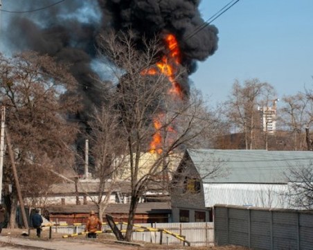 Гори руски склад с боеприпаси край Белгород