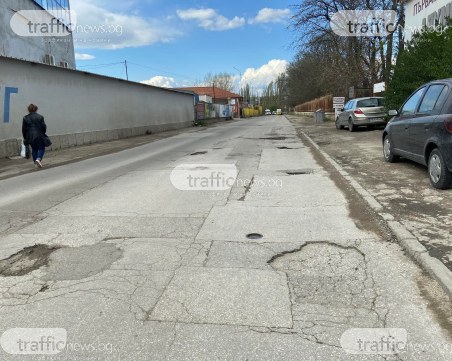 Костадин Язов за кратерите в Кючука: Не спираме да ги запълваме, чакаме ВиК за