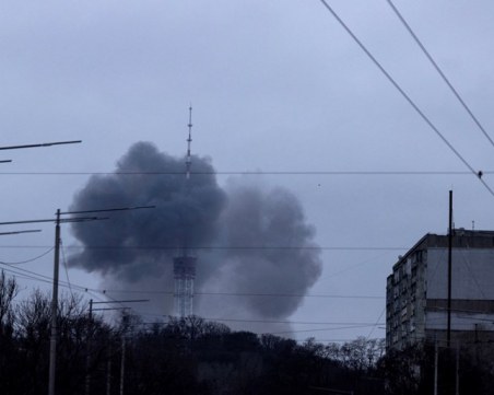 Ракетен удар срещу Киев преди посещението на Петков и българската делегация