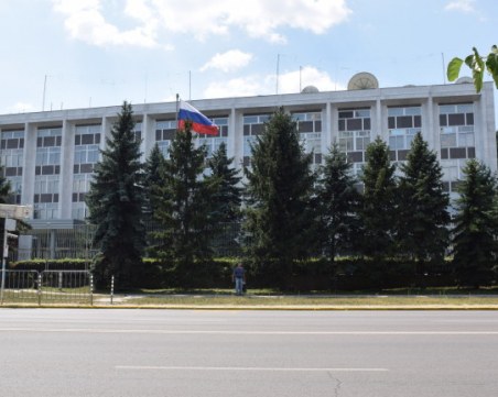 Руското посолство отговори на Асен Василев и показа алгоритъма за купуване на газ