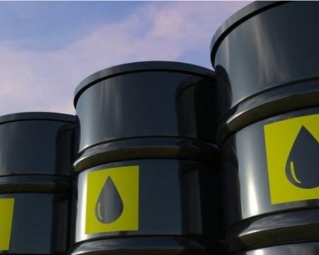 Скок на цената на петрола в Азия заради спрените руски доставки