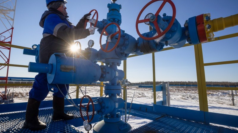 Газпром съобщи, че продължава да доставя газ за Европа през