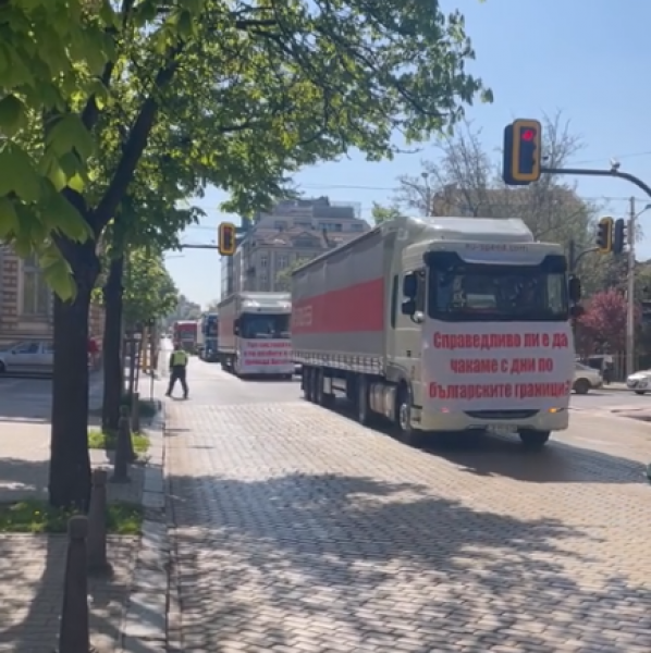 Камиони блокираха центъра на София, автошествия тръгнаха в редица градове