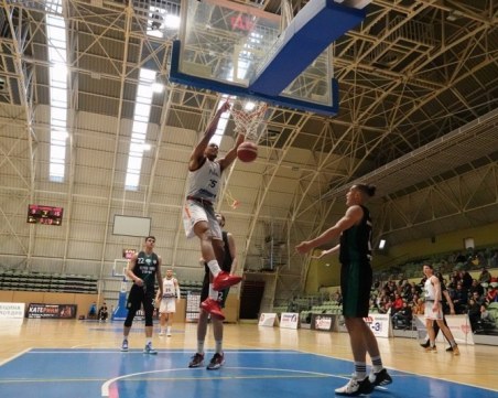 Академик е изпускал само веднъж плейофите, след като завърна в НБЛ