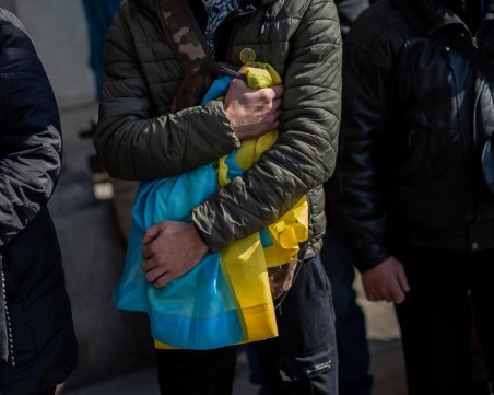 Сълзотворен газ и зашеметяващи гранати срещу протест в Херсон