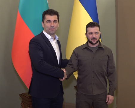 Започна срещата между Петков и Зеленски