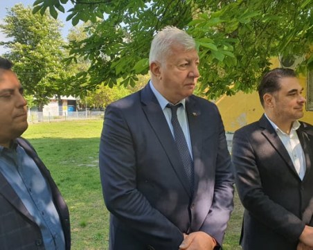 Кметът: Нямаме крайна цена за Колежа, ръководството на Ботев също трябва да влезе в роля