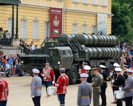 За трета поредна година оставаме без военен парад за Гергьовден
