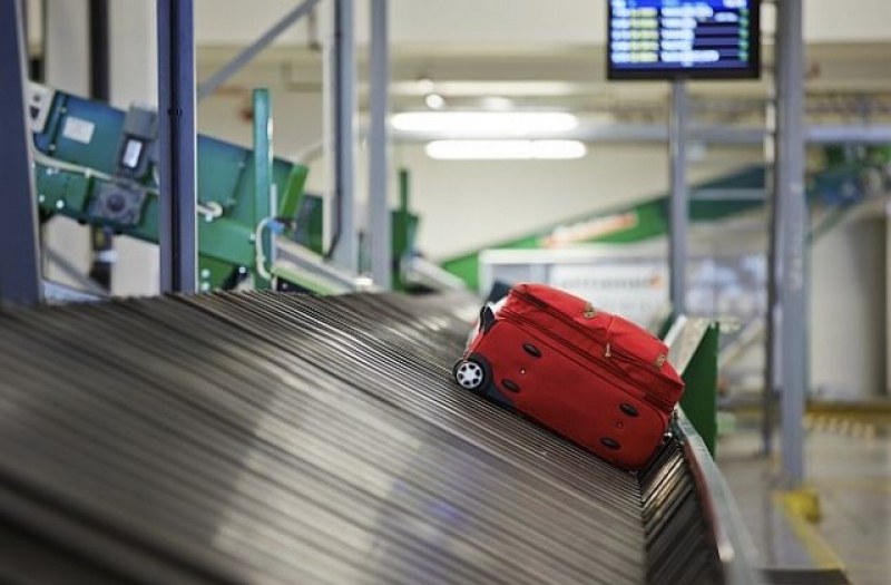 Семейство се появи със снаряд в багажа и предизвика хаос на летище в Израел
