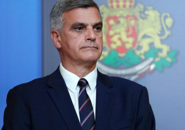 Бившият служебен премиер и министър на отбраната Стефан Янев обяви