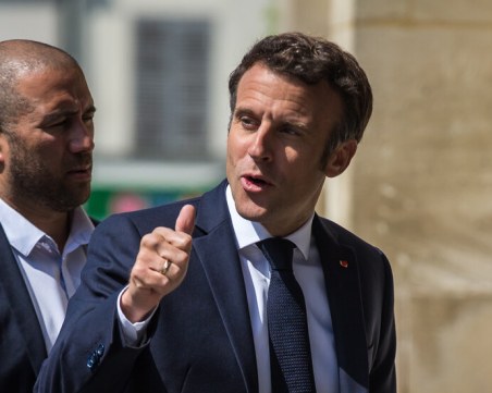 Франция ще засили изпращането на военна и хуманитарна помощ за Украйна