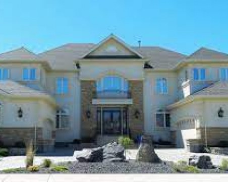 Испанските власти са запорирали 23 недвижими имота, свързани с руски бизнесмени