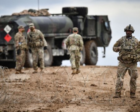 САЩ изпращат десет самолета с военна помощ за Украйна