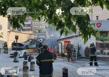 Голям пожар лумна в пловдивска пицария и вдигна накрак екипите