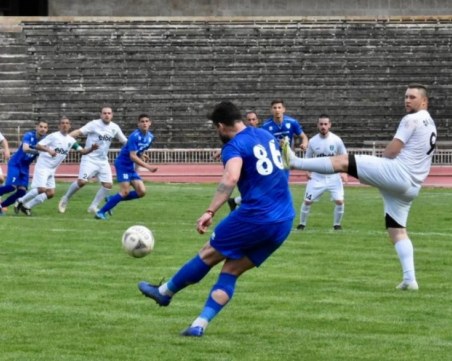 Спартак бие с 8:0