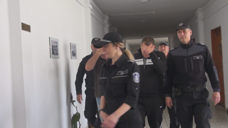 Съдът в Бургас остави в ареста двамата молдовци, които обраха