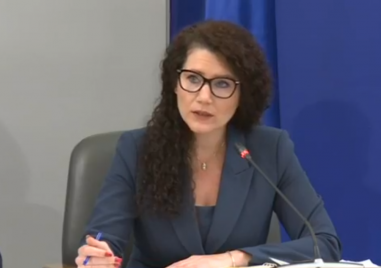 Вицепремиерът Калина Константинова обяви че сменя цялото ръководство на Български