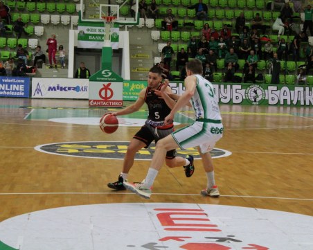 Здрав мач в Ботевград, но Академик загуби първата битка в плейофите