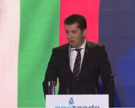 Петков: Терминалът за втечнен газ край Александруполис ще промени енергийната карта на целия регион