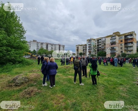 Жители на Южен излязоха на протест срещу презастрояването , искат оставката на Ахрянов