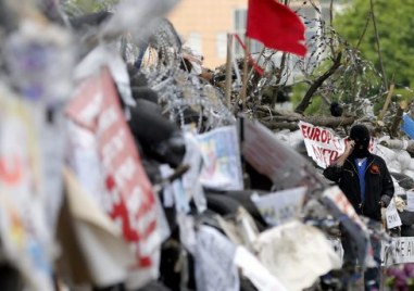 В Украйна днес град Славянск бе масирано обстрелван с ракети