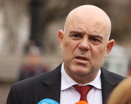 Гешев: Цели се нелегитимно овладяване на Прокуратурата