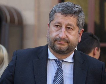 Христо Иванов: Коалицията не е застрашена от принципната позиция на България