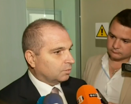 Караджов: Надявам се на следващата среща с превозвачите никой да не се сърди и да не си ходи