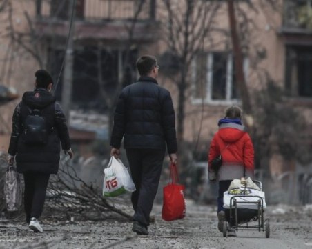 Русия пуска тридневен хуманитарен коридор в Мариупол