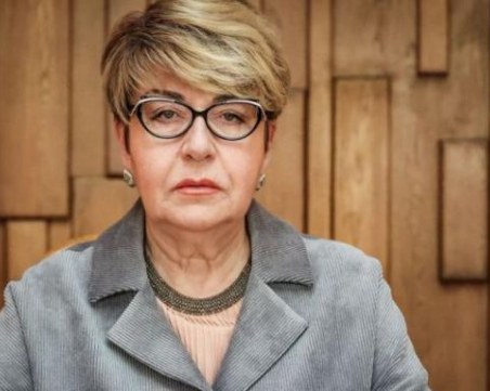 Руският посланик Митрофанова се качва на Альоша за 9 май